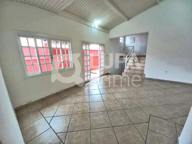 Casa / Sobrado em Condomínio para Venda em Mogi das Cruzes/SP Aruã 4 Quartos