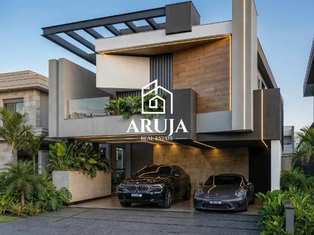 Casa / Sobrado em Condomínio para Venda em Mogi das Cruzes/SP Aruã 5 Quartos