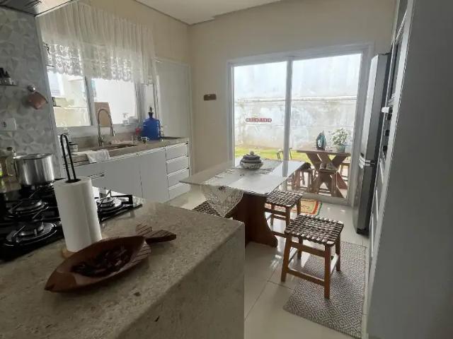 Casa / Sobrado em Condomínio para Venda em Mogi das Cruzes/SP Fazenda Rodeio 4 Quartos