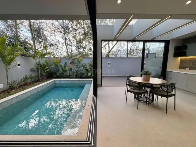 Casa / Sobrado em Condomínio para Venda em Mogi das Cruzes/SP Fazenda Rodeio 4 Quartos
