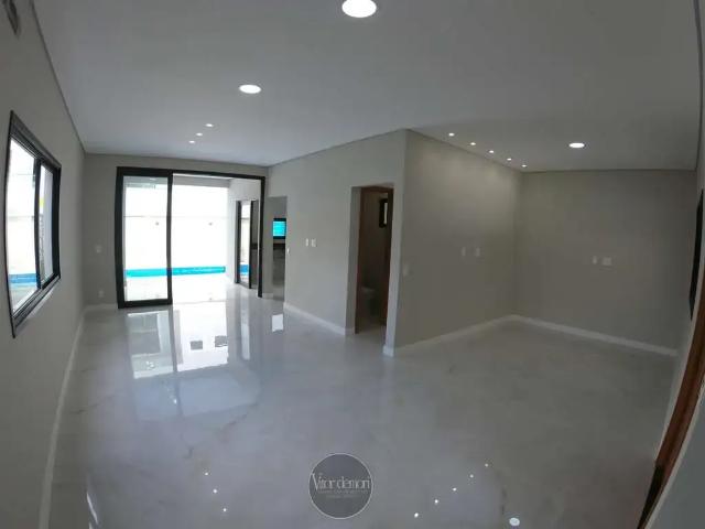 Casa / Sobrado em Condomínio para Venda em Mogi das Cruzes/SP Fazenda Rodeio 4 Quartos
