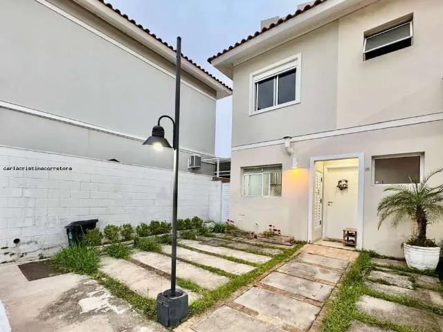 Casa / Sobrado em Condomínio para Venda em Mogi das Cruzes/SP Vila Mogilar 2 Quartos