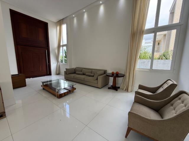 Casa / Sobrado em Condomínio para Venda em Natal/RN Lagoa Nova 4 Quartos