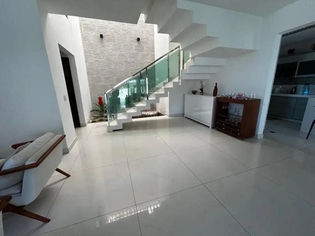 Casa / Sobrado em Condomínio para Venda em Natal/RN Lagoa Nova 5 Quartos