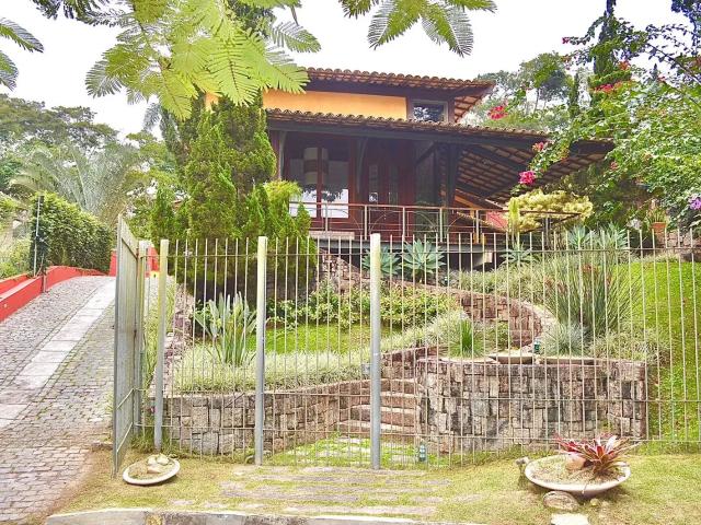 Casa / Sobrado em Condomínio para Venda em Niterói/RJ Badu 3 Quartos