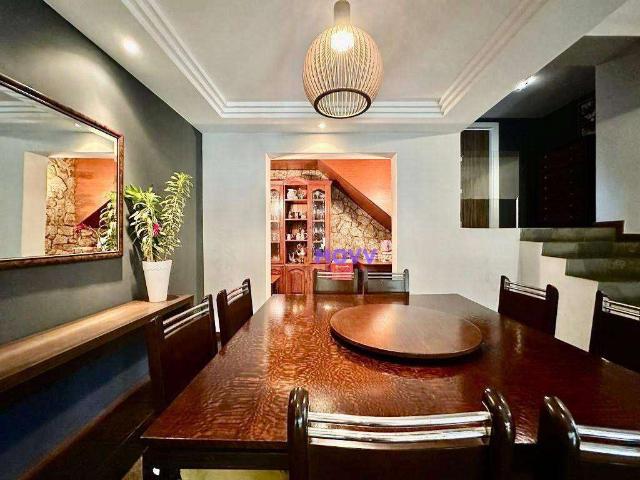 Casa / Sobrado em Condomínio para Venda em Niterói/RJ Badu 4 Quartos