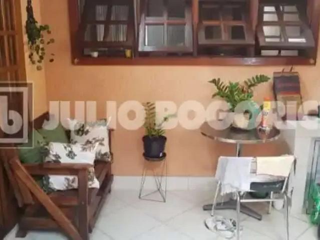 Casa / Sobrado em Condomínio para Venda em Niterói/RJ Baldeador 2 Quartos