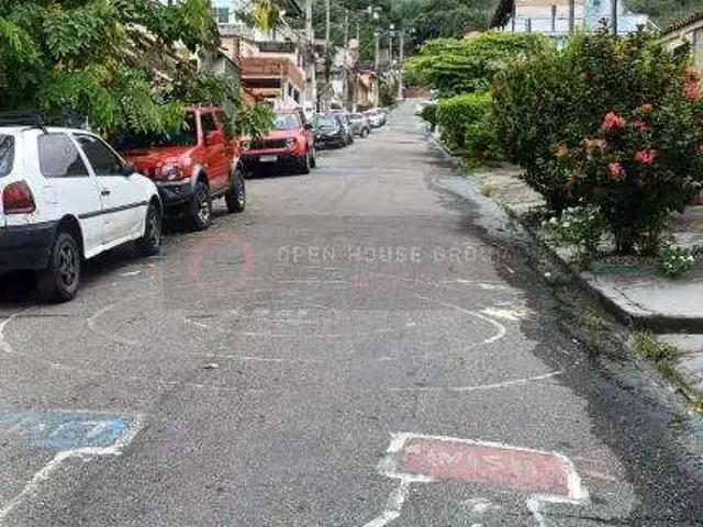 Casa / Sobrado em Condomínio para Venda em Niterói/RJ Barreto