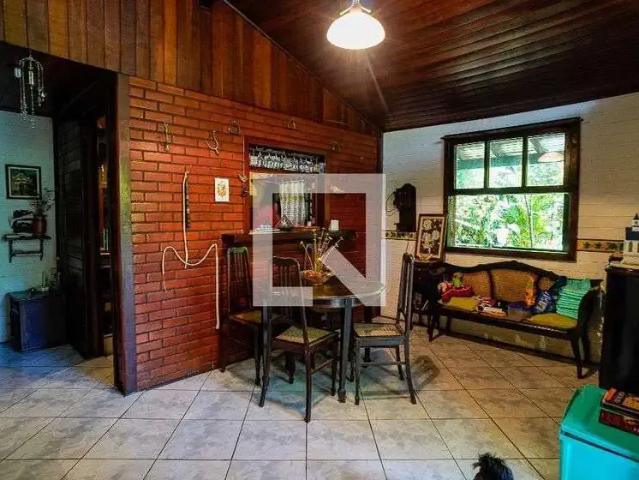 Casa / Sobrado em Condomínio para Venda em Niterói/RJ Cantagalo 4 Quartos