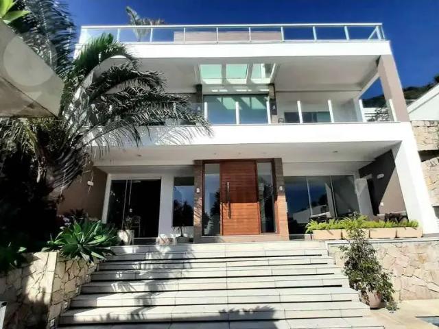 Casa / Sobrado em Condomínio para Venda em Niterói/RJ Charitas 4 Quartos