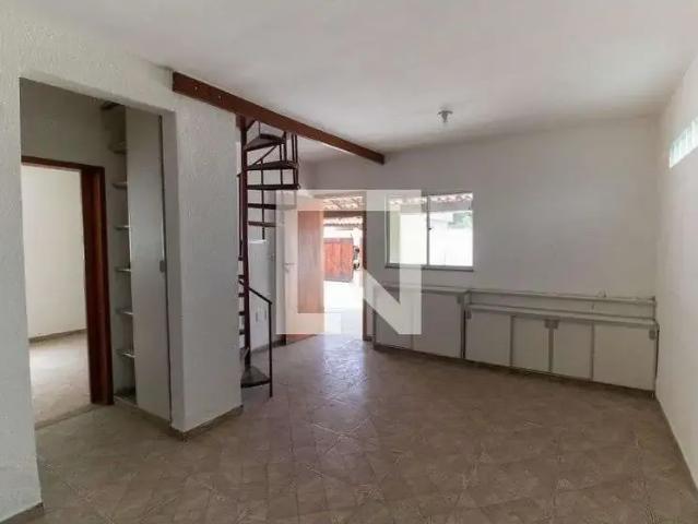 Casa / Sobrado em Condomínio para Venda em Niterói/RJ Engenho do Mato 3 Quartos