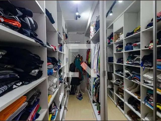 Casa / Sobrado em Condomínio para Venda em Niterói/RJ Engenho do Mato 4 Quartos