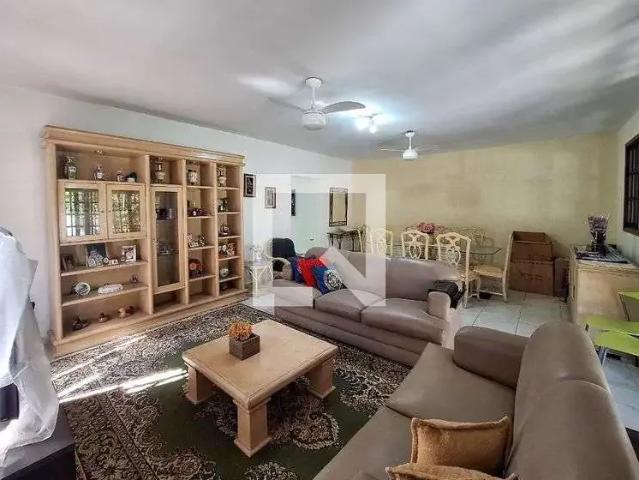 Casa / Sobrado em Condomínio para Venda em Niterói/RJ Engenho do Mato 4 Quartos