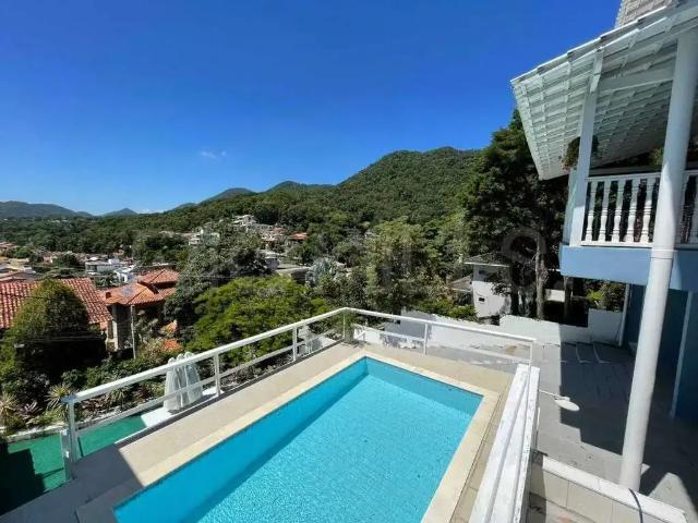 Casa / Sobrado em Condomínio para Venda em Niterói/RJ Engenho do Mato 5 Quartos