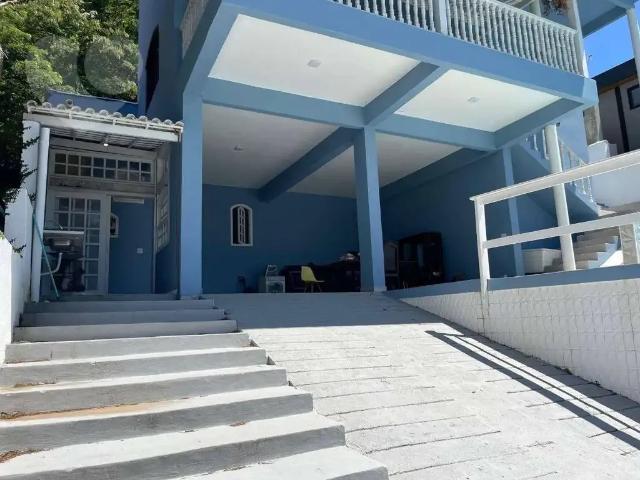 Casa / Sobrado em Condomínio para Venda em Niterói/RJ Engenho do Mato 5 Quartos