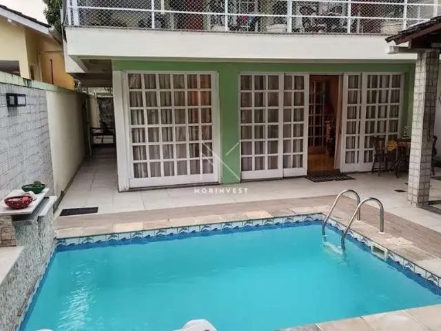 Casa / Sobrado em Condomínio para Venda em Niterói/RJ Ingá 4 Quartos