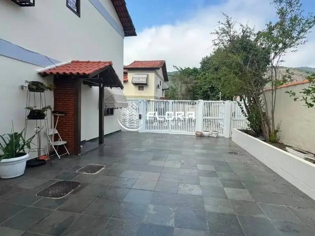 Casa / Sobrado em Condomínio para Venda em Niterói/RJ Itaipu 3 Quartos