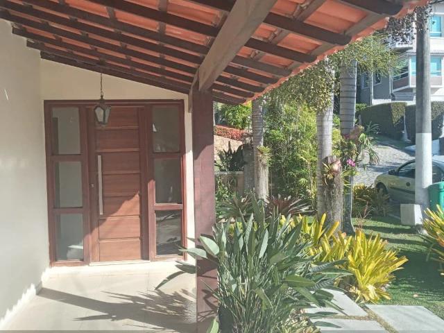 Casa / Sobrado em Condomínio para Venda em Niterói/RJ Itaipu 4 Quartos