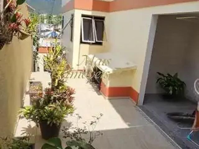 Casa / Sobrado em Condomínio para Venda em Niterói/RJ Itaipu 4 Quartos