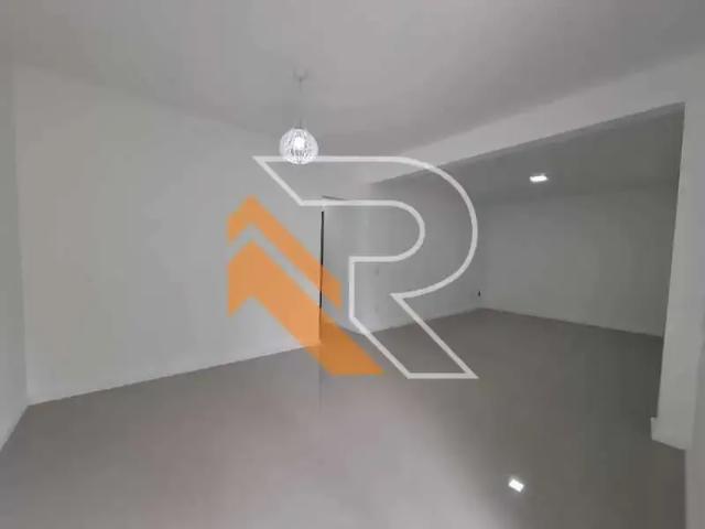 Casa / Sobrado em Condomínio para Venda em Niterói/RJ Itaipu 4 Quartos