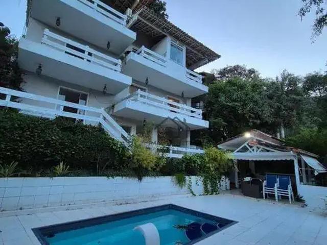 Casa / Sobrado em Condomínio para Venda em Niterói/RJ Itaipu 4 Quartos