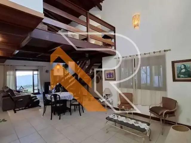 Casa / Sobrado em Condomínio para Venda em Niterói/RJ Itaipu 4 Quartos