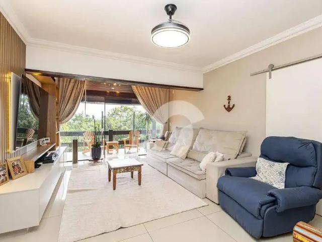 Casa / Sobrado em Condomínio para Venda em Niterói/RJ Itaipu 6 Quartos