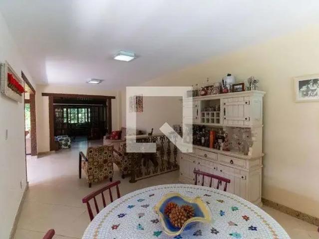 Casa / Sobrado em Condomínio para Venda em Niterói/RJ Maria Paula 4 Quartos