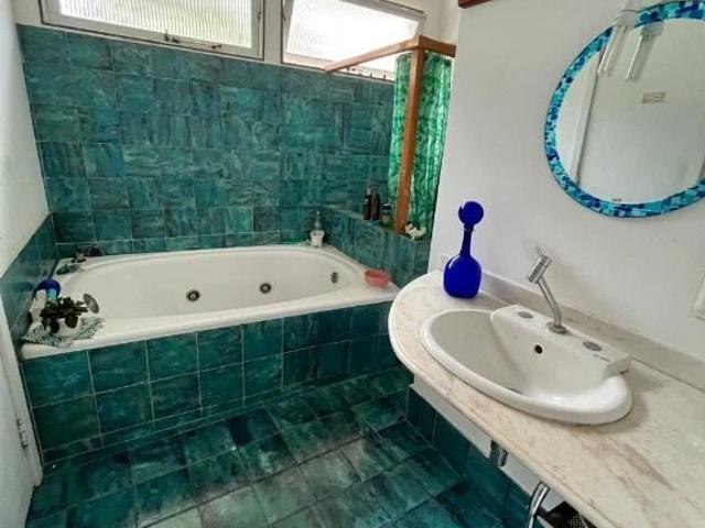 Casa / Sobrado em Condomínio para Venda em Niterói/RJ Maria Paula 5 Quartos