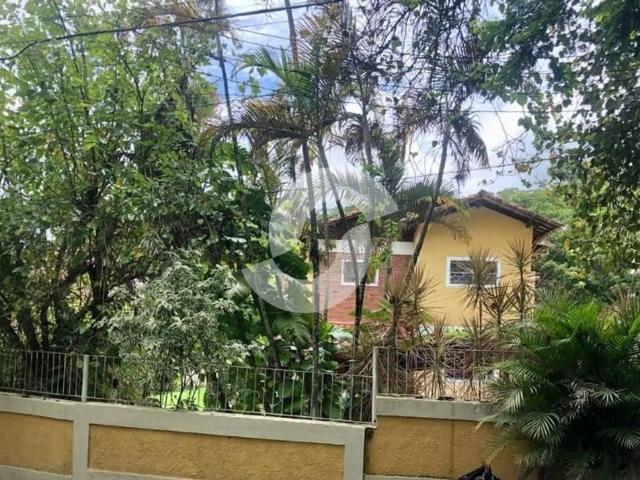 Casa / Sobrado em Condomínio para Venda em Niterói/RJ Pendotiba 4 Quartos