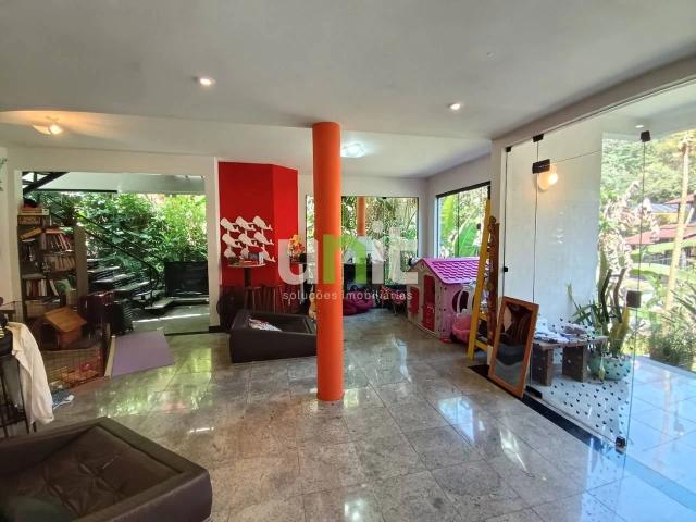 Casa / Sobrado em Condomínio para Venda em Niterói/RJ Pendotiba 5 Quartos
