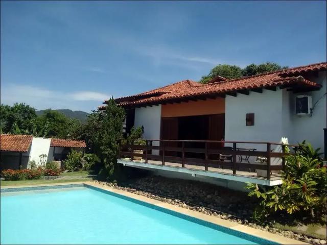 Casa / Sobrado em Condomínio para Venda em Niterói/RJ Piratininga 5 Quartos