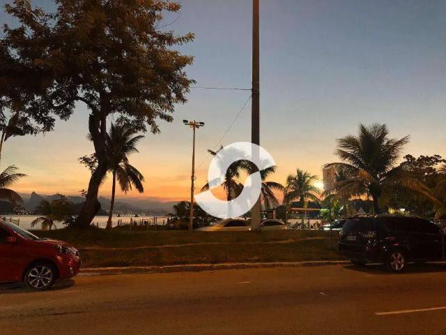 Casa / Sobrado em Condomínio para Venda em Niterói/RJ São Francisco 2 Quartos