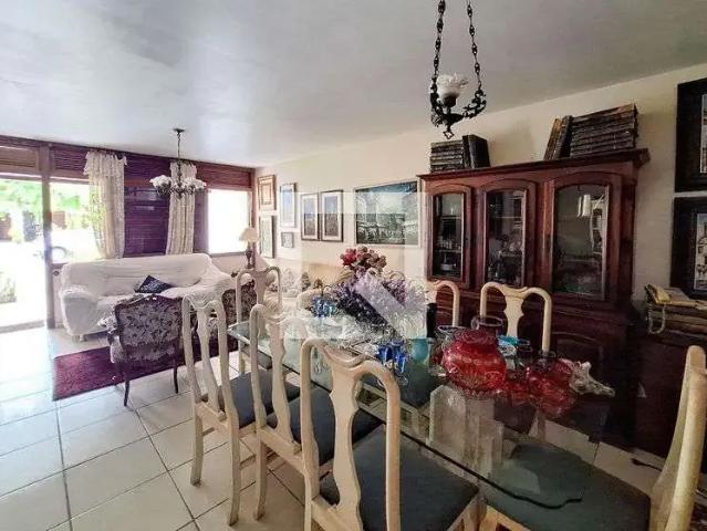 Casa / Sobrado em Condomínio para Venda em Niterói/RJ São Francisco 4 Quartos