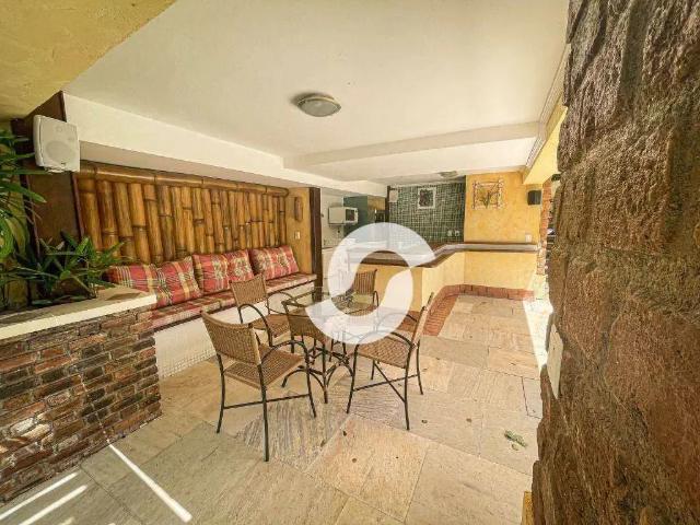 Casa / Sobrado em Condomínio para Venda em Niterói/RJ São Francisco 4 Quartos