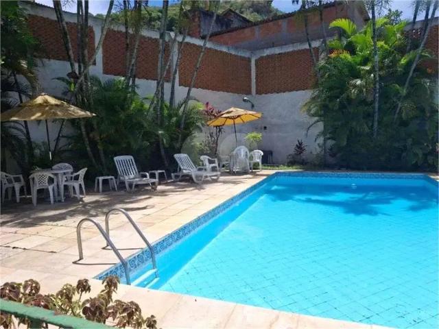 Casa / Sobrado em Condomínio para Venda em Niterói/RJ São Francisco 4 Quartos