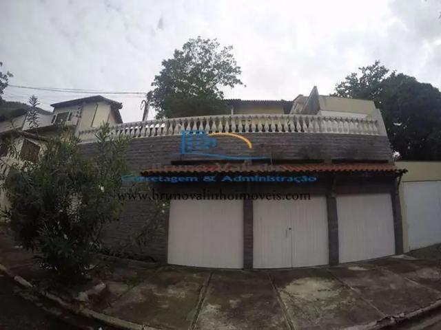 Casa / Sobrado em Condomínio para Venda em Niterói/RJ São Francisco 6 Quartos