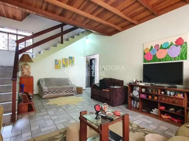 Casa / Sobrado em Condomínio para Venda em Novo Hamburgo/RS Petrópolis 3 Quartos