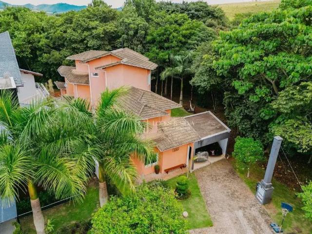 Casa / Sobrado em Condomínio para Venda em Atibaia/SP Condomínio Figueira Garden 5 Quartos