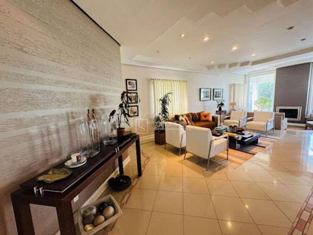 Casa / Sobrado em Condomínio para Venda em Atibaia/SP Condomínio Residencial Shamballa I 4 Quartos
