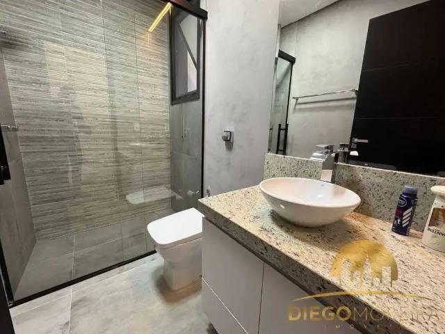 Casa / Sobrado em Condomínio para Venda em Atibaia/SP Portão 4 Quartos