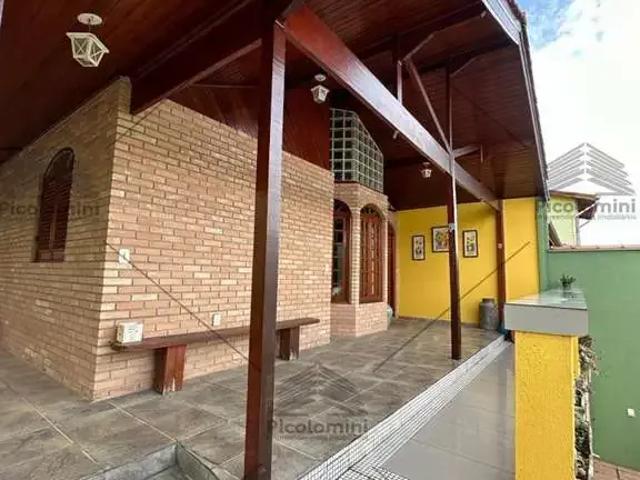 Casa / Sobrado em Condomínio para Venda em Águas de Lindóia/SP Centro 5 Quartos