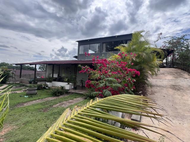 Casa / Sobrado em Condomínio para Venda em Alexânia/GO Condomínio Encanto do Lago II 2 Quartos
