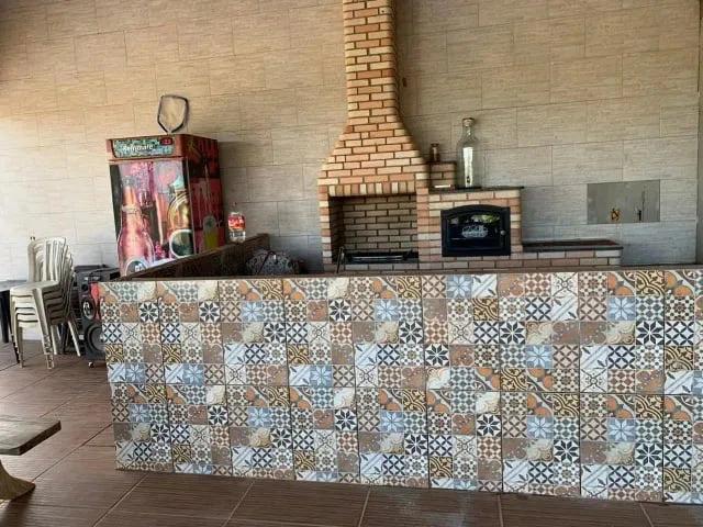 Casa / Sobrado em Condomínio para Venda em Alexânia/GO Centro 5 Quartos
