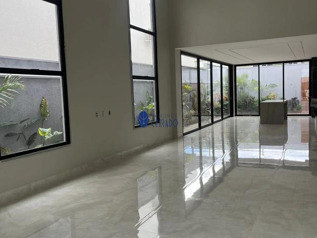 Casa / Sobrado em Condomínio para Venda em Anápolis/GO Condomínio Terras Alpha Anápolis 5 Quartos