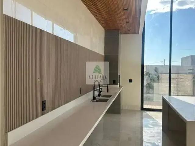 Casa / Sobrado em Condomínio para Venda em Anápolis/GO Condomínio Residencial Grand Trianon 3 Quartos