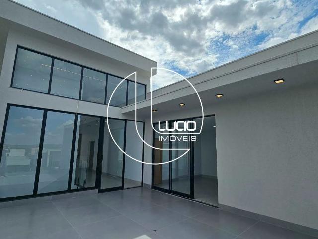 Casa / Sobrado em Condomínio para Venda em Anápolis/GO Condomínio Residencial Grand Trianon 4 Quartos