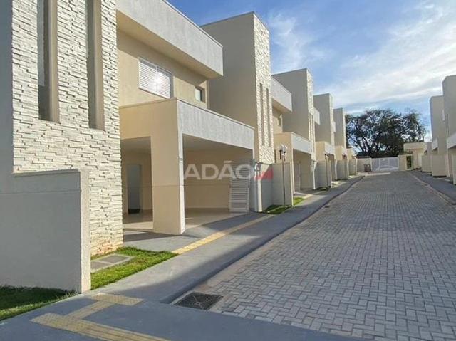 Casa / Sobrado em Condomínio para Venda em Aparecida de Goiânia/GO Cardoso Continuação 3 Quartos
