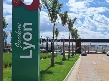 Casa / Sobrado em Condomínio para Venda em Aparecida de Goiânia/GO Residencial Jardins Lyon 3 Quartos