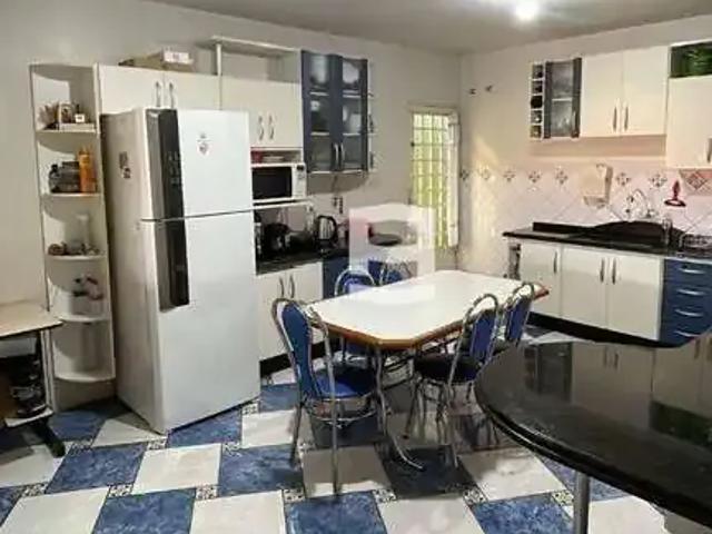 Casa / Sobrado em Condomínio para Venda em Apucarana/PR Jardim Portal do Lago 3 Quartos